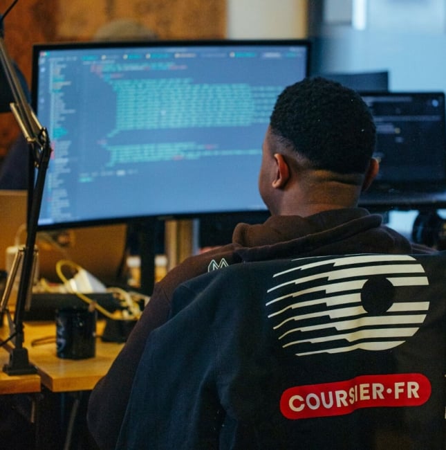 <span class="x-purple">Technologie</span>
Au service du terrain